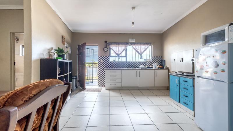 6 Bedroom Property for Sale in Kensington Western Cape